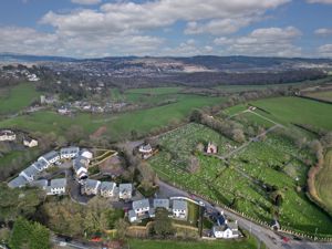 Photo 33- click for photo gallery